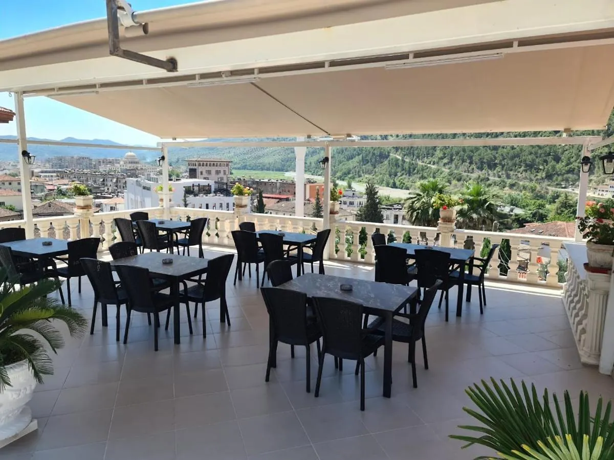 Villa Arben Elezi Berat 0*,  Albánie