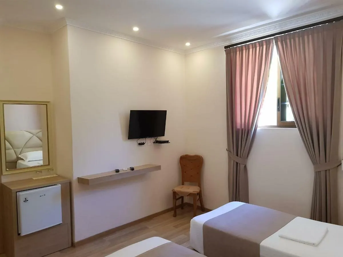Penzion Villa Arben Elezi Berat